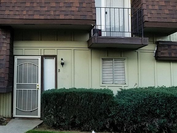 2nd image of 5620 Hillsdale Blvd APT B