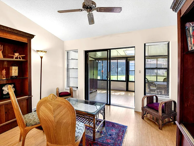 10938 Roebelini Palm Ct #B — Photo 14