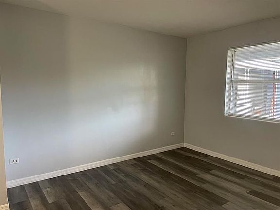 2nd image of 131 E 27th St #3