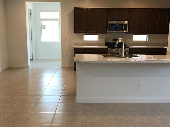 4th image of 2208 W Donner Dr