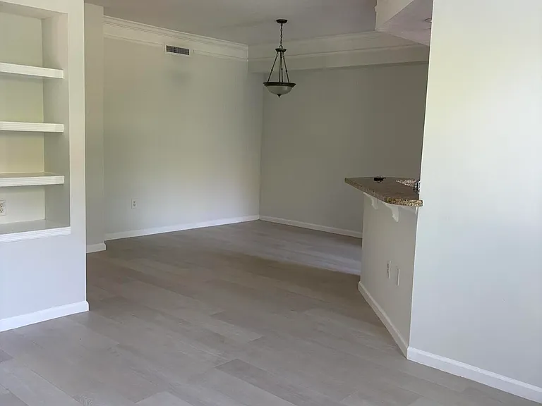 2050 Alta Meadows Ln #2109 — Photo 5