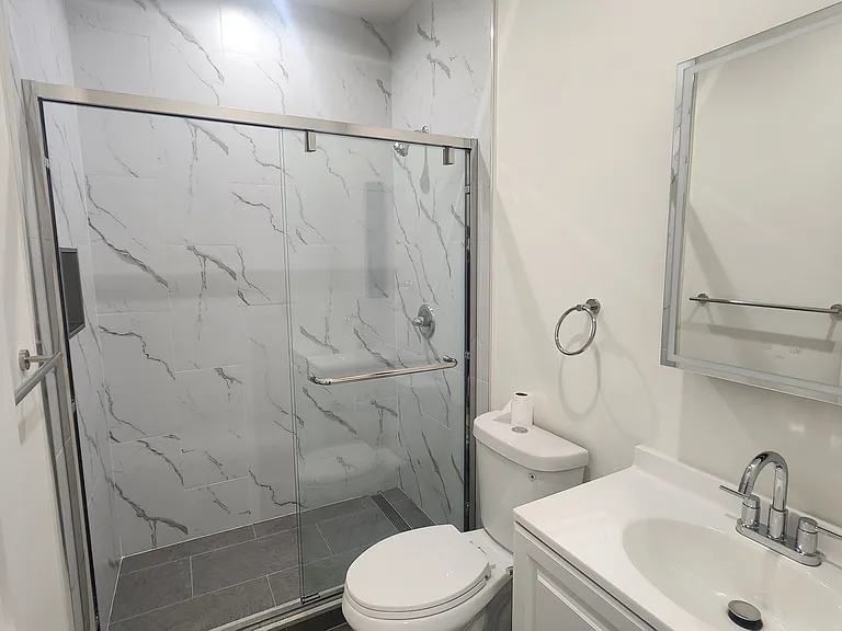 437 San Diego Ave — Photo 2