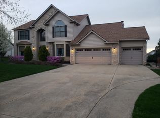 6245 S Applecross Rd, Highland Heights, OH 44143