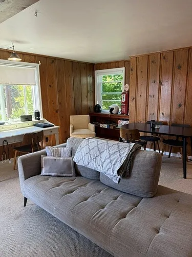 11 Grove Ave #A Photo 1