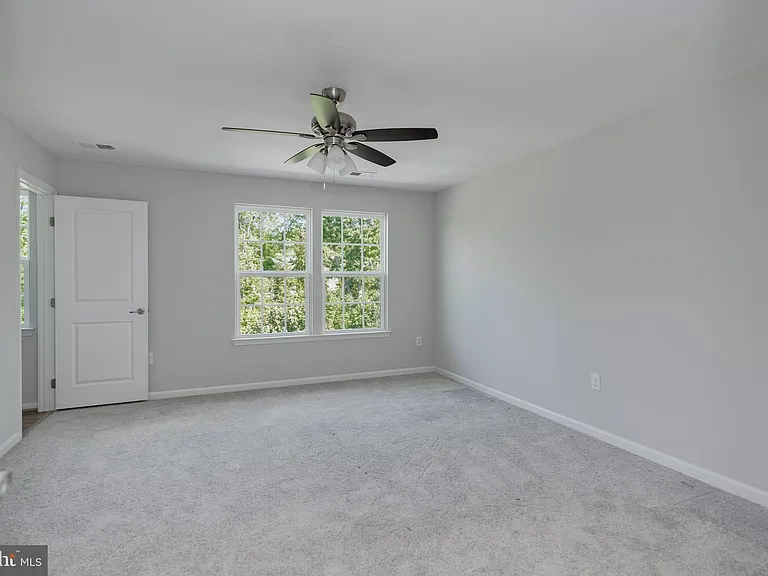 8647 Rosecrans Ln — Photo 15