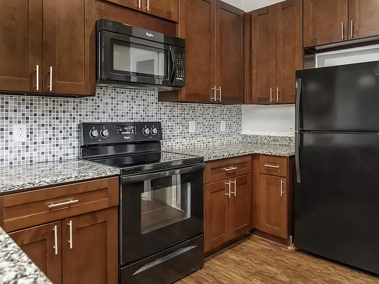 1810 Belcourt — Photo 27