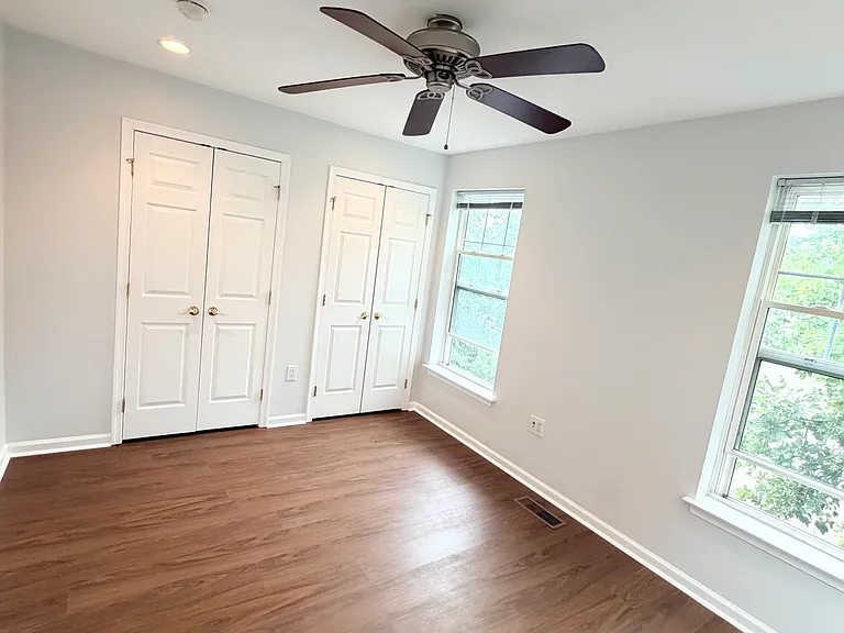 1318 Bainbridge St — Photo 7