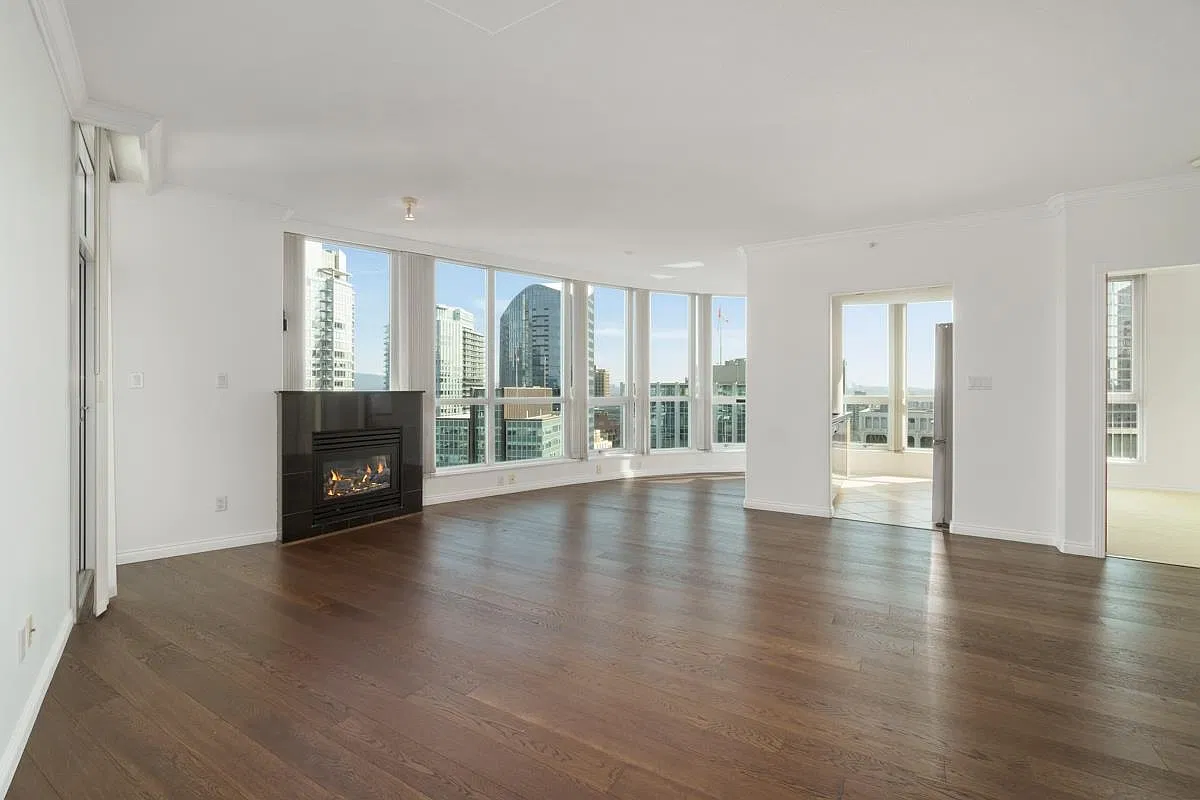 2 bed, 1039 sqft, $3,900 — Photo 1
