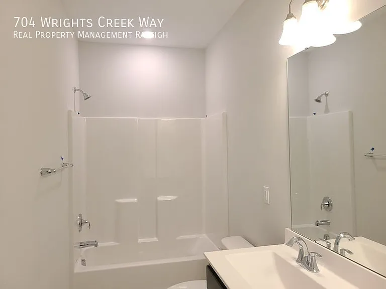 704 Wrights Creek Way — Photo 7