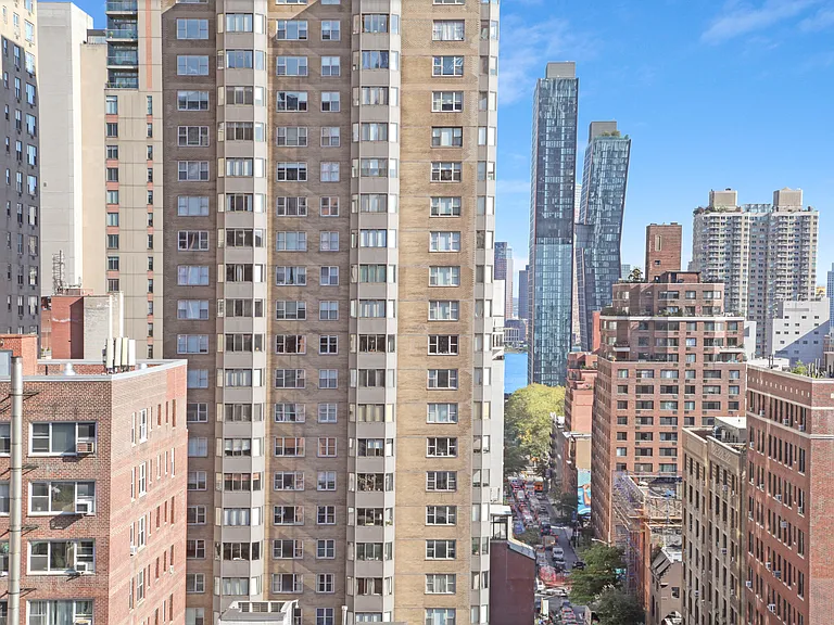 41 Park Ave #15H — Photo 16