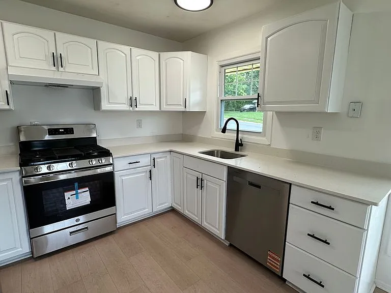 16 Marshal Ln — Photo 4