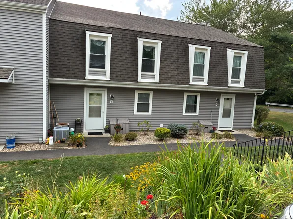 99 Brittany Farms Road APT E, New Britain, CT 06053