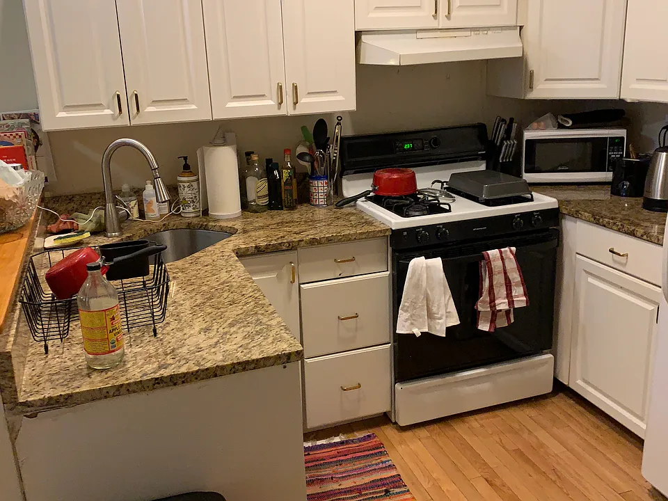 318 Saint Paul St #5