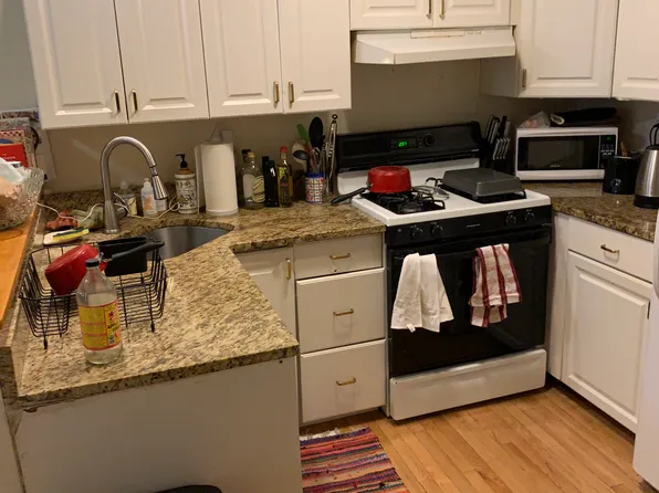 318 Saint Paul St, Brookline, MA