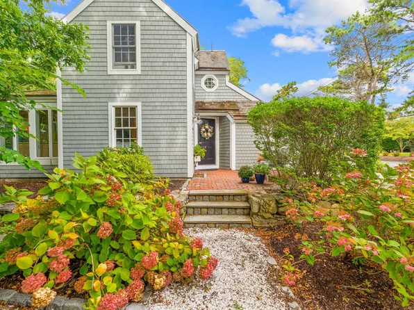 28 Flying Cloud Circle UNIT 28, Mashpee, MA 02649