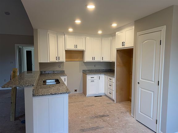 5th image of 129 Ralph A Young Rd