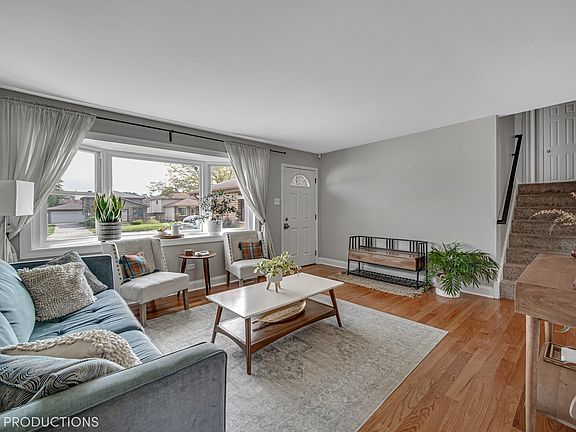3rd image of 16734 Vicky Ln