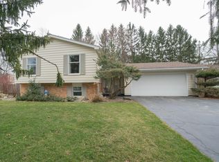 6267 Valley Forge Dr, Kalamazoo, MI 49009