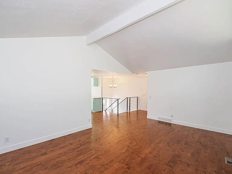 9062 S Daybreak Dr — Photo 10