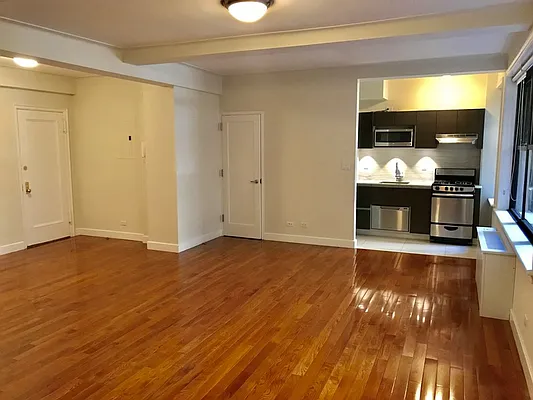 Rented by Stonehenge NYC LLC | media 31