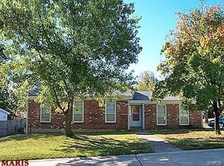 1354 Blue Ridge Dr, Saint Peters, MO 63376