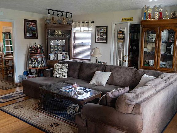 2nd image of 1717 Navajo Dr