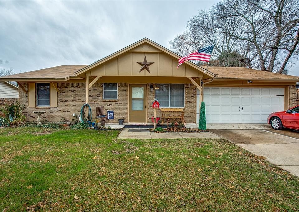 1st image of 545 NW Tarrant Ave