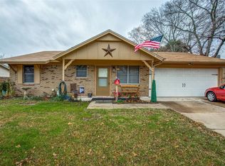 545 NW Tarrant Ave, Burleson, TX 76028