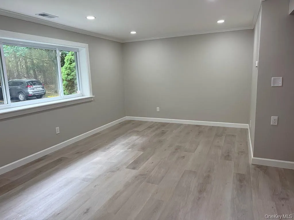 3 bed, 1.5 bath, 1172 sqft, $4,500 — Photo 4