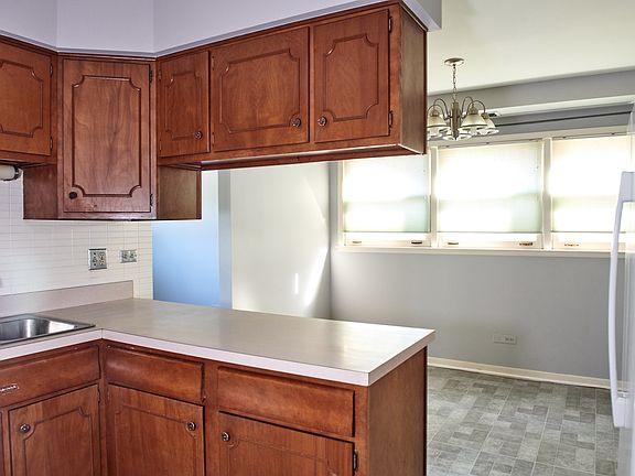 5th image of 8001 Lockwood Ave APT 402