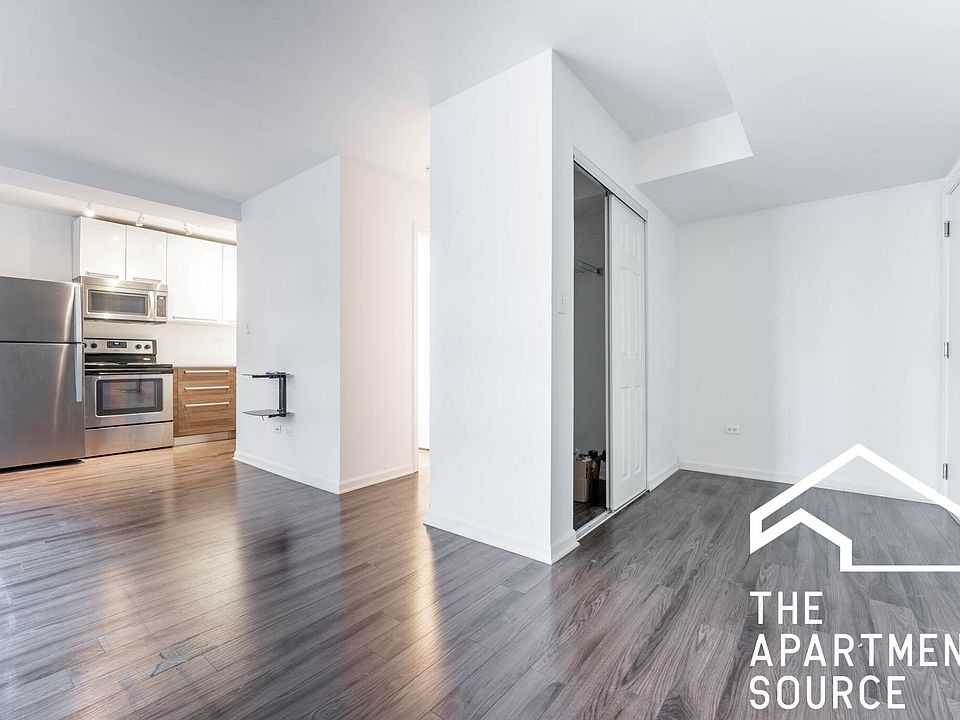 1st image of 920 W Carmen Ave #3A