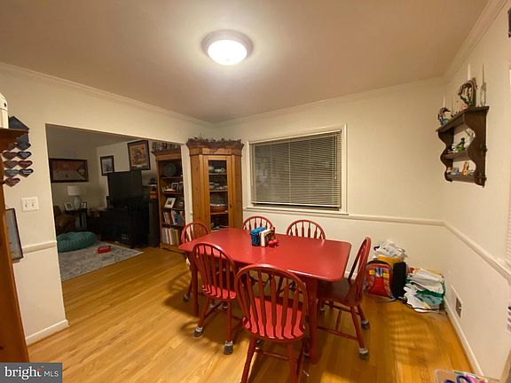 4th image of 9108 Petros Ct