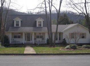104 Douglas Ln, Bristol, TN 37620