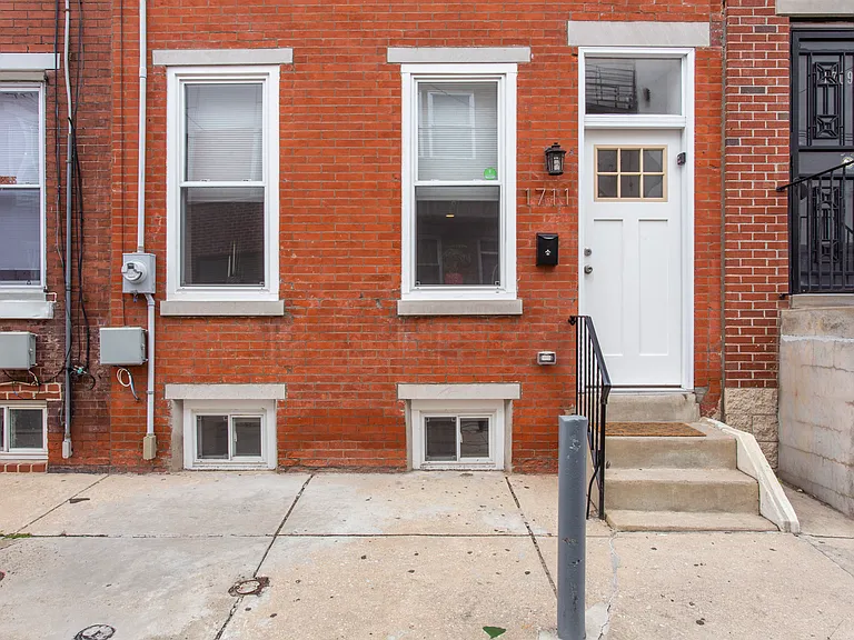 1711 Latona St — Photo 21