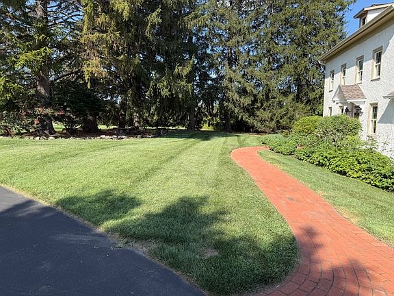 Path to Front enterence