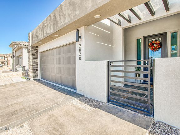 3rd image of 2820 Maria Casas St