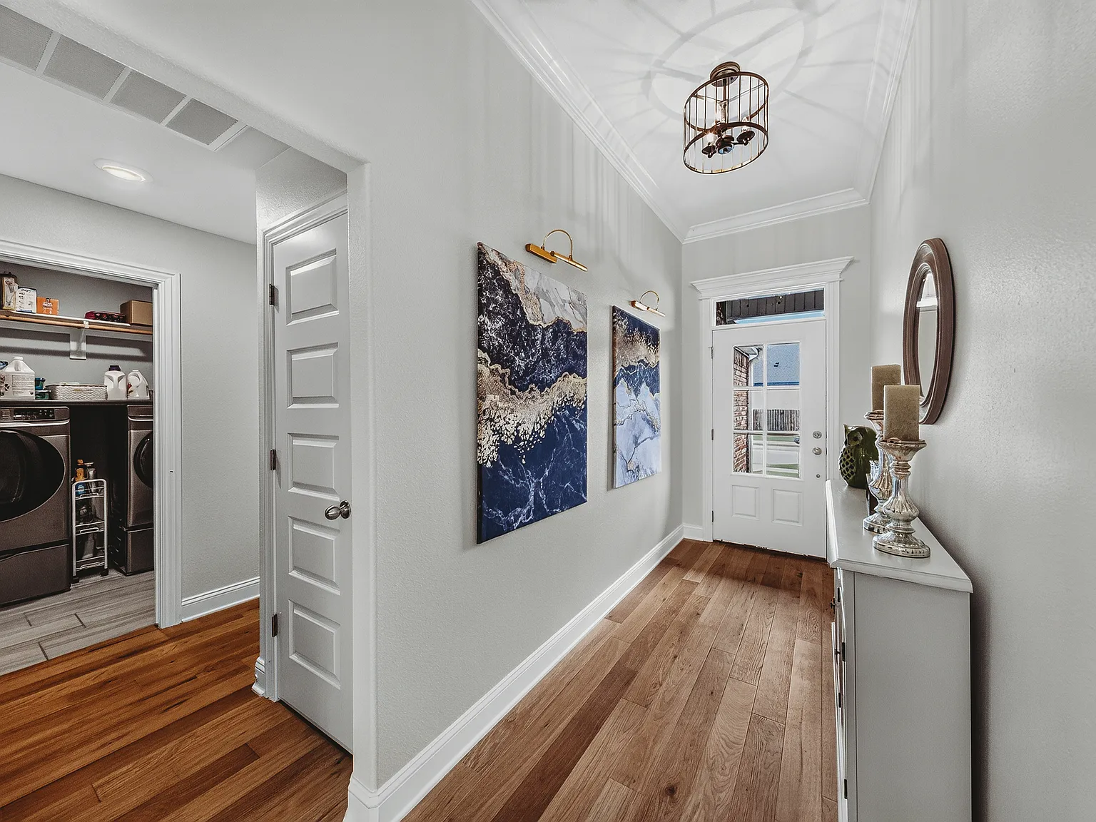 4 bed, 2000 sqft, $2,300 — Photo 2