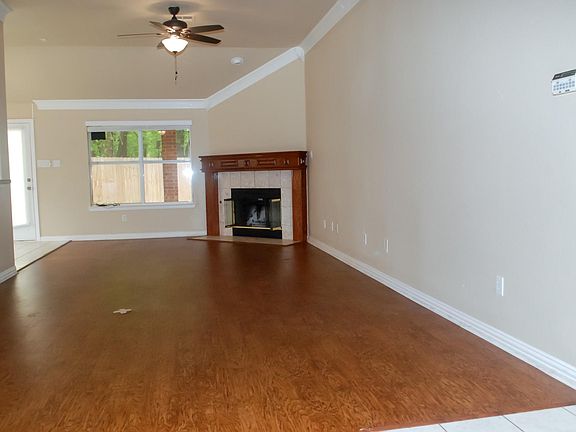 4th image of 3401 Cliff Oaks Dr