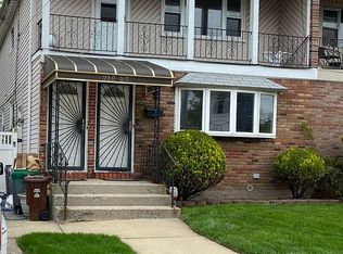 21625 135th Ave, Springfield Gardens, NY 11413