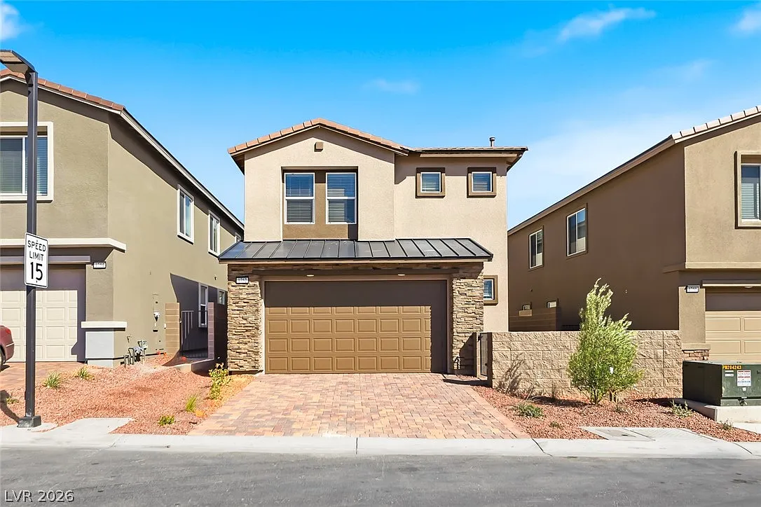 4 bed, 3.0 bath, 2257 sqft, $2,595 — Photo 1