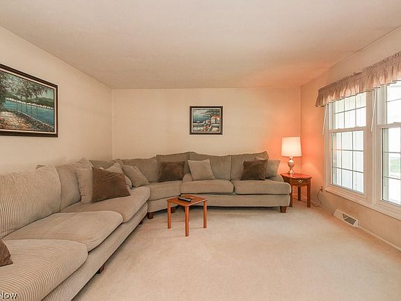 5th image of 150 Kenwick Dr