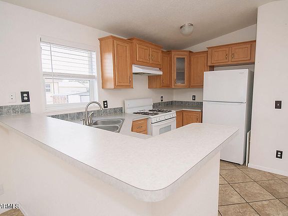 5th image of 40427 DAKOTA Place