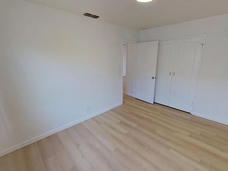 2839 State St — Photo 13