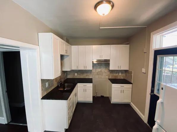 348 S Market St #1, Elizabethtown, PA 17022