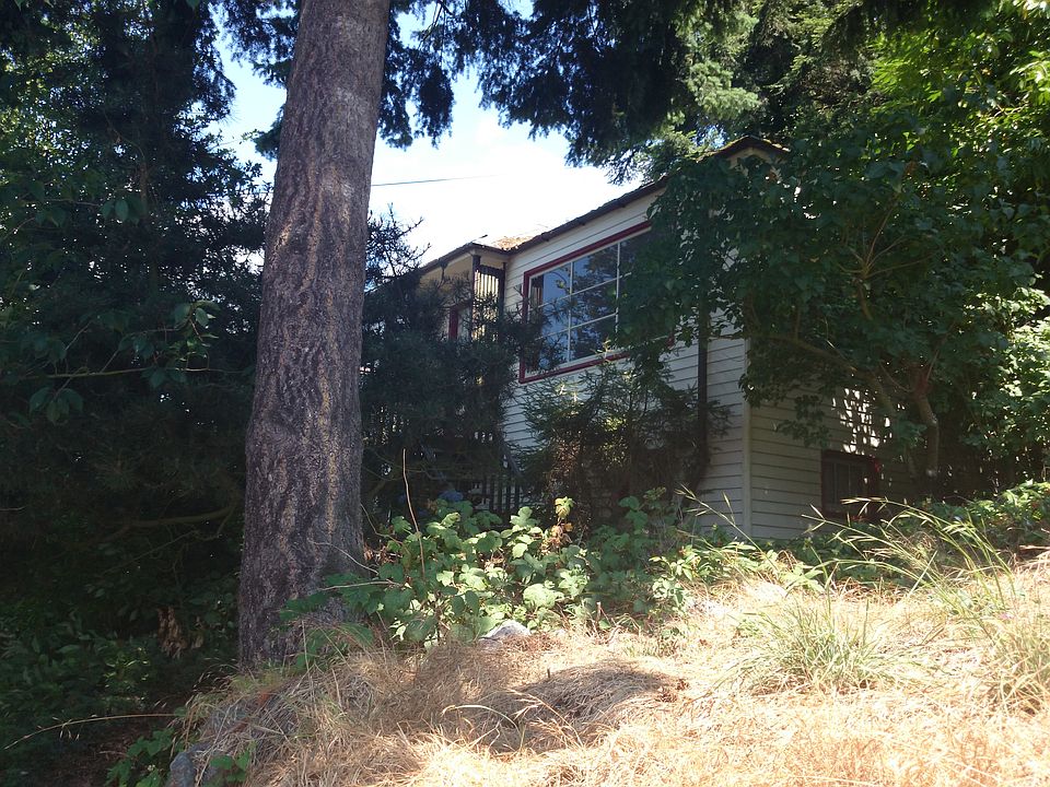 2nd image of 3036 11th Ave W