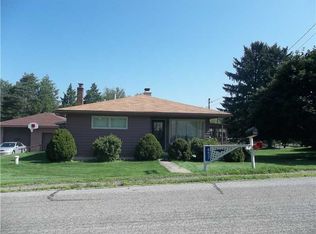 657 Harmony Baptist Rd, New Castle, PA 16101