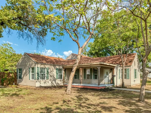 901 Merritt St, River Oaks, TX 76114