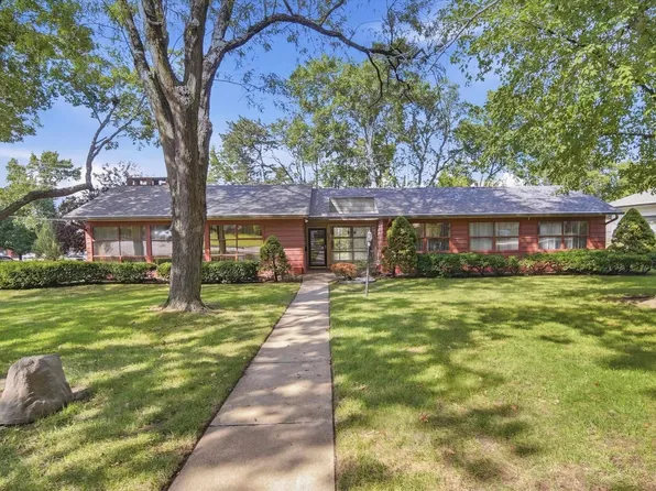 3640 SW Drury Ln, Topeka, KS 66604