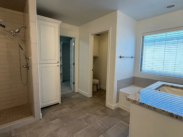 6303 73rd St #B — Photo 21