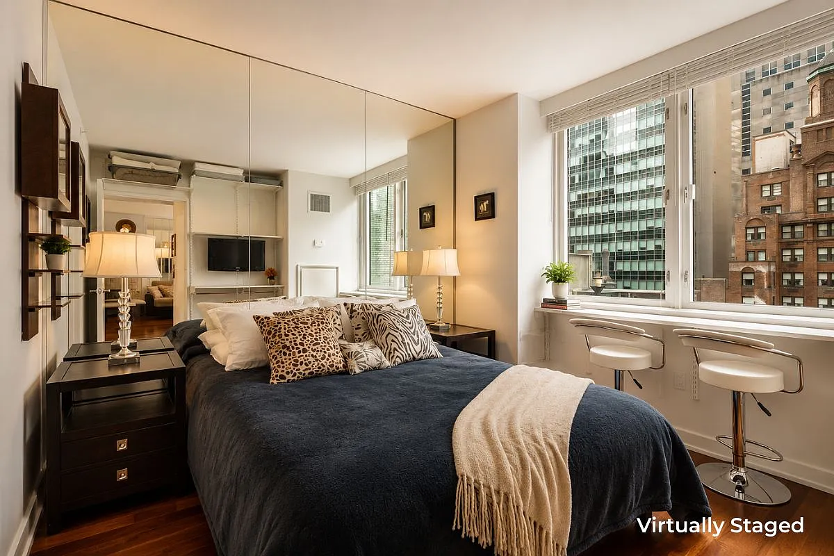 60 East 55th Street — Photo 4